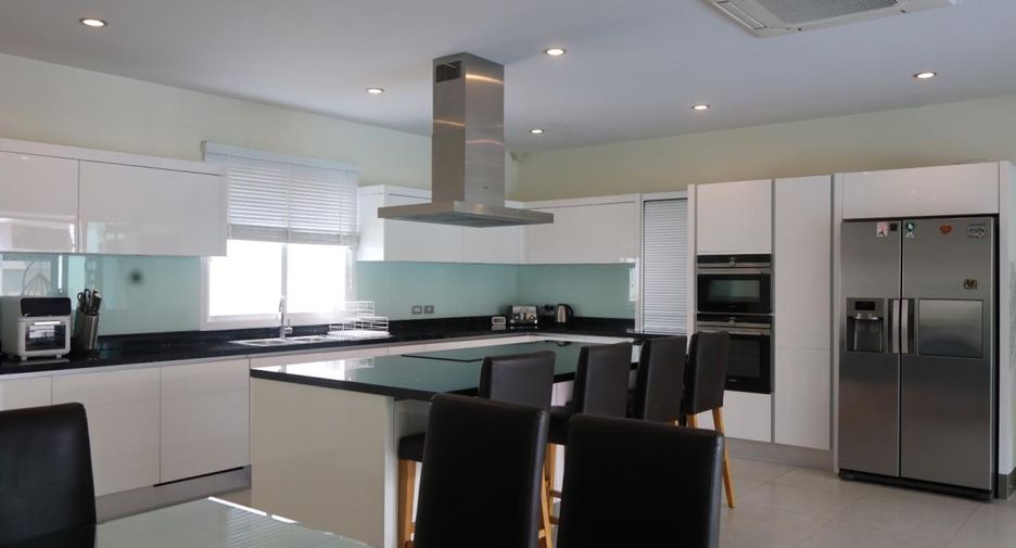 À vendre 4 chambres villa à South Pattaya, Pattaya
