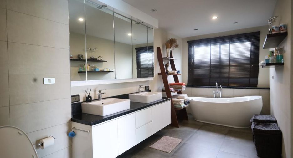À vendre 4 chambres villa à South Pattaya, Pattaya