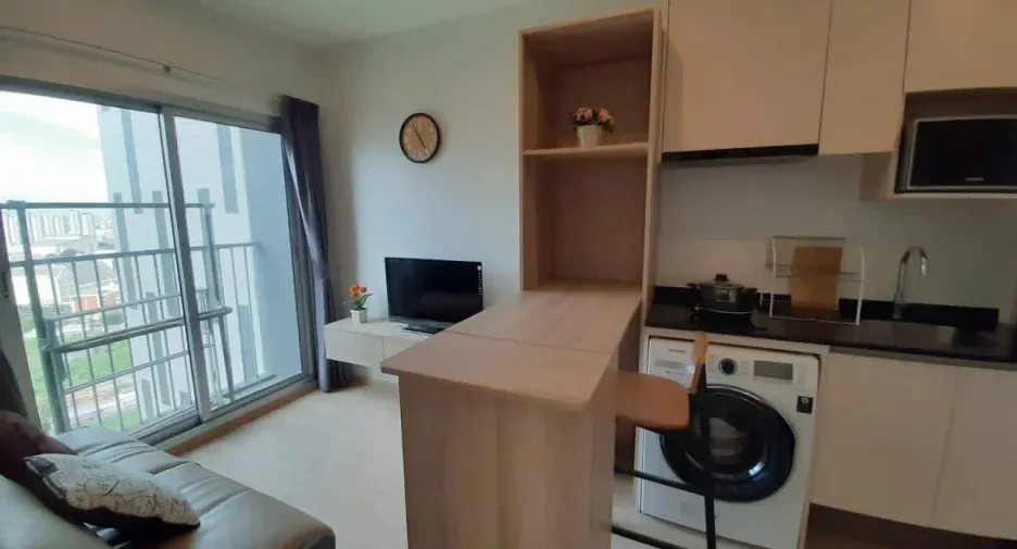 Wohnung zur Miete mit 1 Zimmer in Huai Khwang, Bangkok