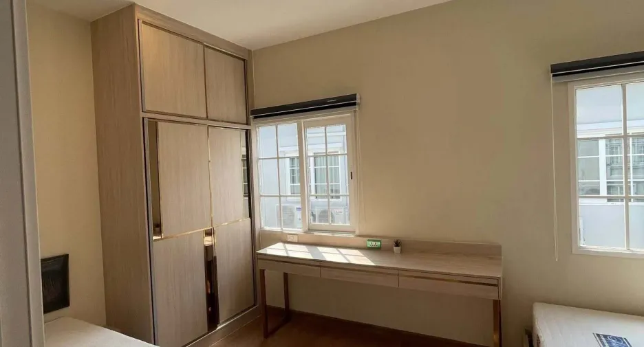 For rent 3 bedrooms house in Prawet, Bangkok