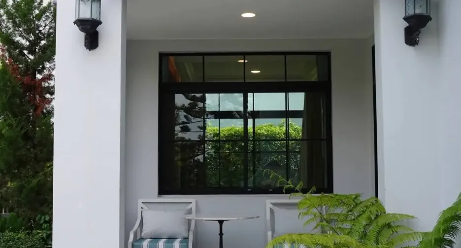 For sale and for rent 5 bedrooms house in Saphan Sung, Bangkok