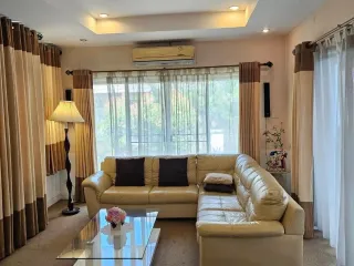 For rent 3 bedrooms house in Mueang Chiang Mai, Chiang Mai