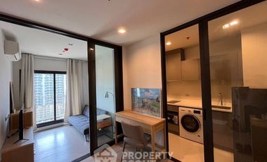 For rent 1 bed condo in Huai Khwang, Bangkok