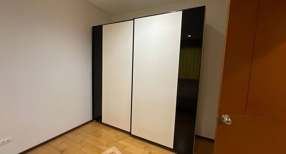 For rent 1 bed condo in Khlong San, Bangkok