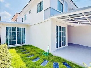 Haus zur Miete mit 3 Zimmer in Bang Lamung, Chonburi