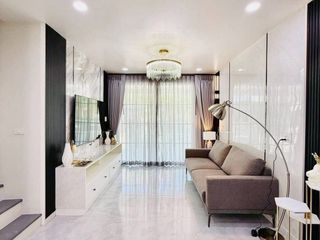 Haus zur Miete mit 3 Zimmer in Bang Lamung, Chonburi