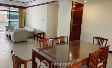 For rent 3 bedrooms apartment in Watthana, Bangkok