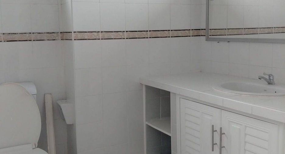 Condo en alquiler de 4 habitaciones en Khlong Toei, Bangkok