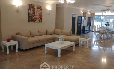 Condo en alquiler de 4 habitaciones en Khlong Toei, Bangkok