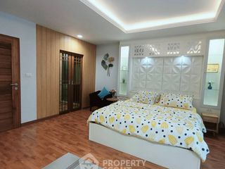 For rent 3 bedrooms townhouse in Lat Krabang, Bangkok