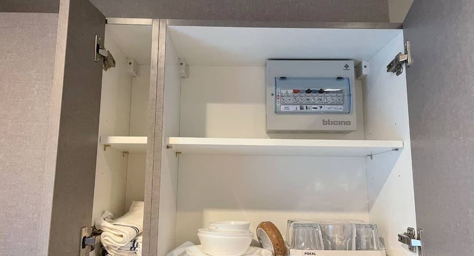 For rent 1 bed condo in Huai Khwang, Bangkok