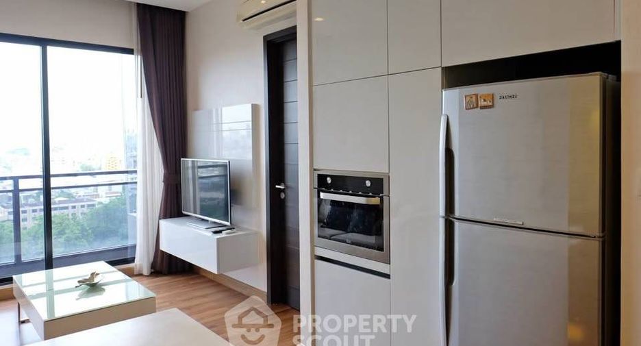 À louer 1 chambre condo à Huai Khwang, Bangkok