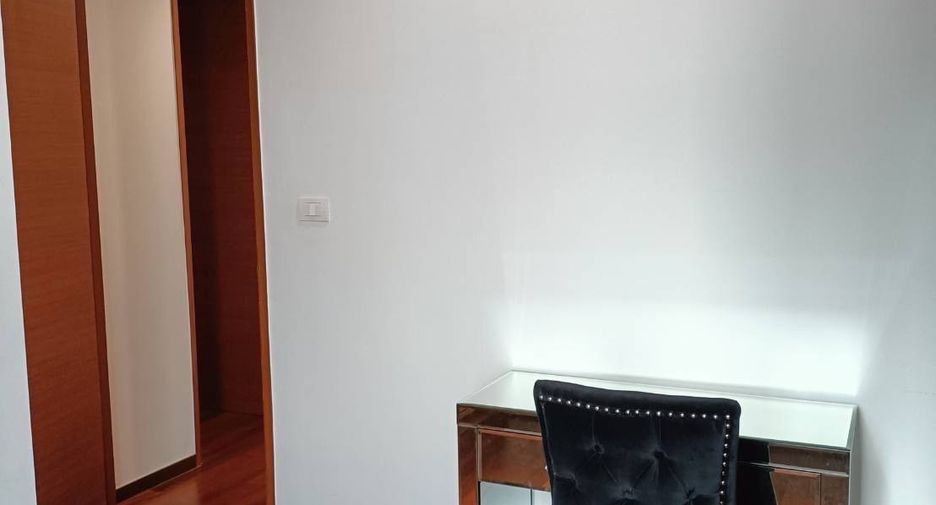 Wohnung zur Miete mit 2 Zimmer in Khlong Toei, Bangkok