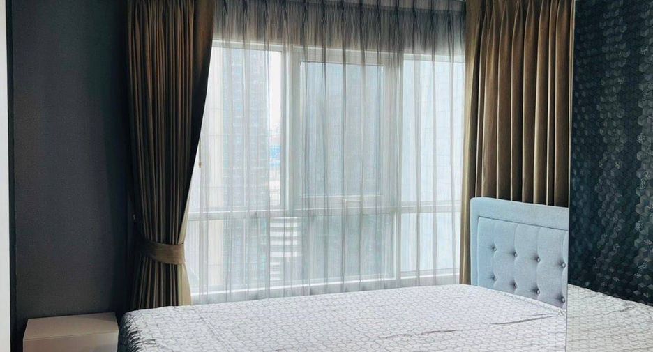 For rent 2 bedrooms condo in Huai Khwang, Bangkok