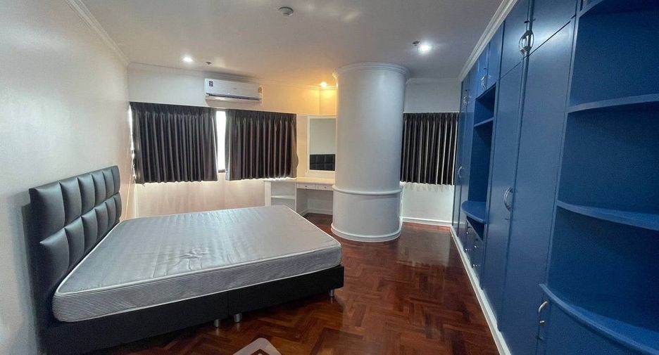 For rent 2 bedrooms condo in Bang Na, Bangkok