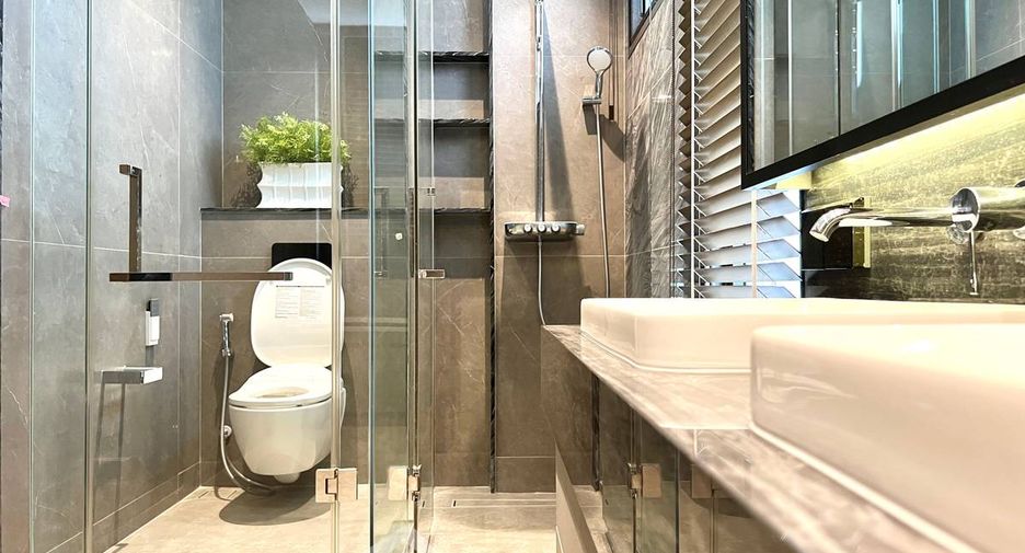 Casa en alquiler de 5 habitaciones en Lak Si, Bangkok