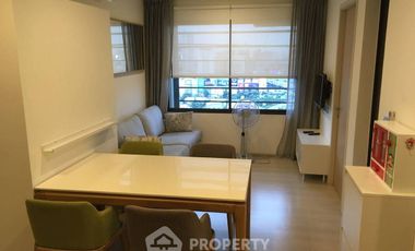 For rent 2 bedrooms condo in Huai Khwang, Bangkok