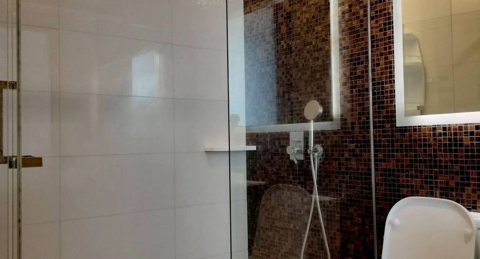 For rent 2 bedrooms condo in Sathon, Bangkok