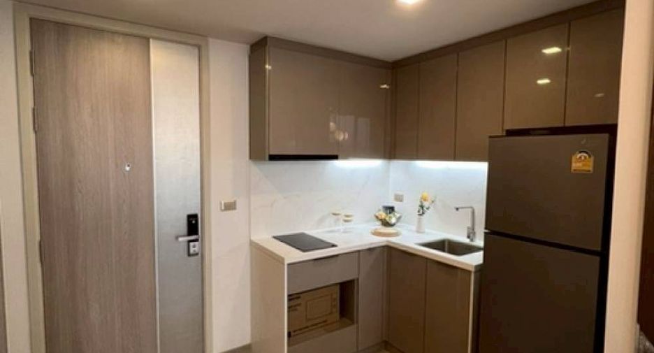 Wohnung zur Miete mit 1 Zimmer in Huai Khwang, Bangkok