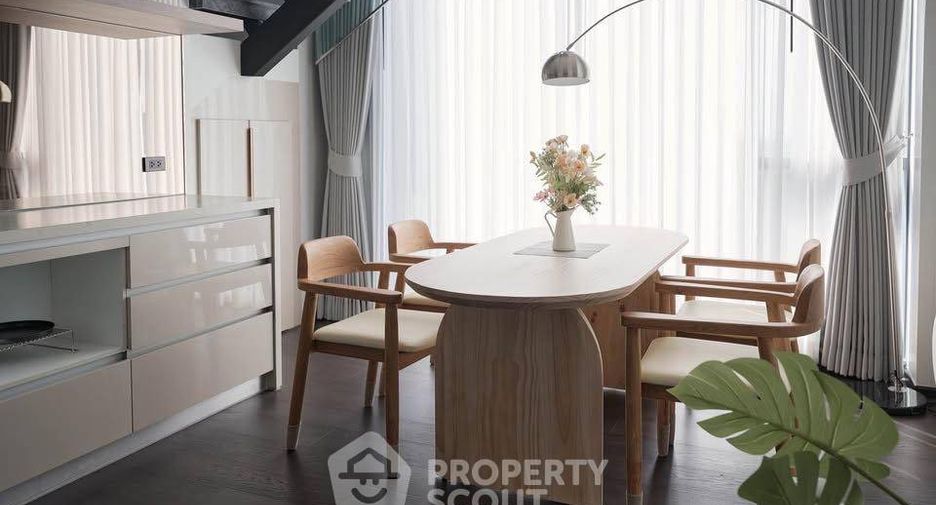 Condo en alquiler de 2 habitaciones en Khlong Toei, Bangkok