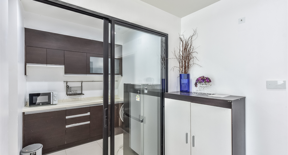 Condo en venta de 2 habitaciones en Yan Nawa, Bangkok