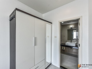 For sale 2 bedrooms condo in Yan Nawa, Bangkok
