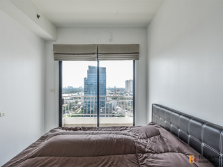 For sale 2 bedrooms condo in Yan Nawa, Bangkok