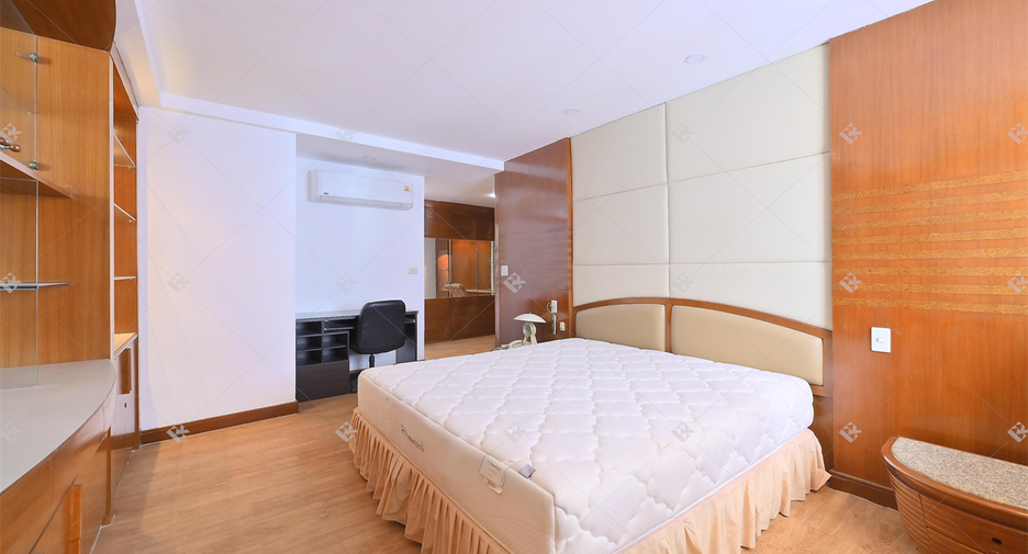 Condo en venta de 3 habitaciones en Khlong Toei, Bangkok