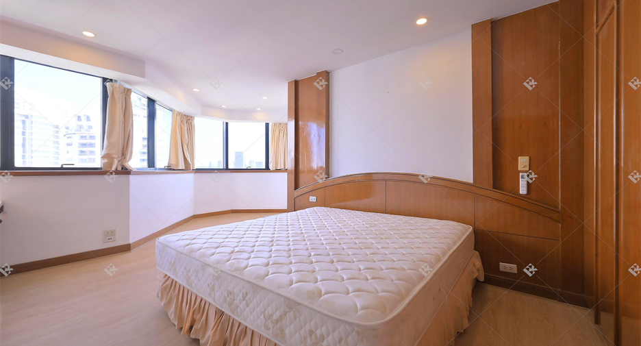 Condo en venta de 3 habitaciones en Khlong Toei, Bangkok
