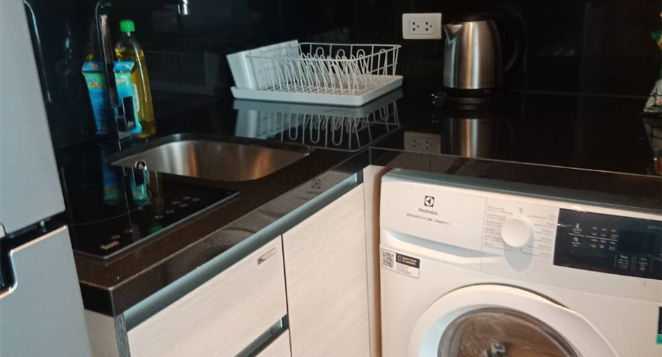 For sale 2 ベッドルーム condo in Pathum Wan, Bangkok