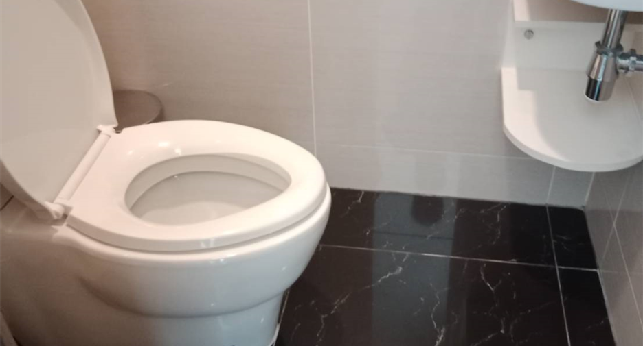 For sale 2 ベッドルーム condo in Pathum Wan, Bangkok