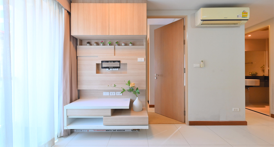 For sale 2 bedrooms condo in Watthana, Bangkok