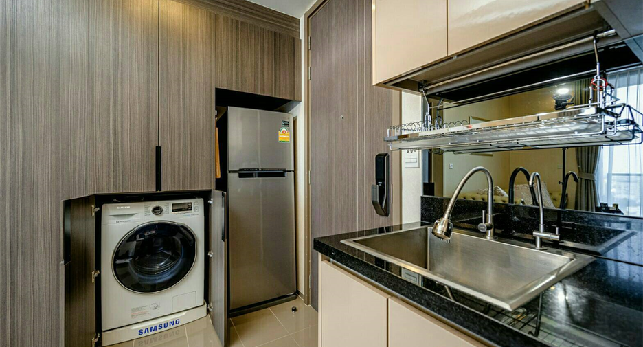For sale 2 bedrooms condo in Khlong Toei, Bangkok