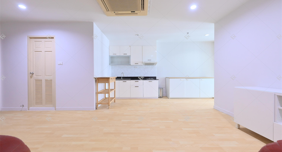 For sale 1 bed condo in Watthana, Bangkok