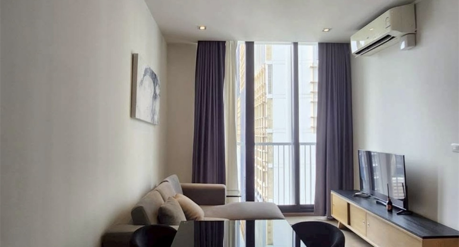 For sale 1 bed condo in Khlong Toei, Bangkok