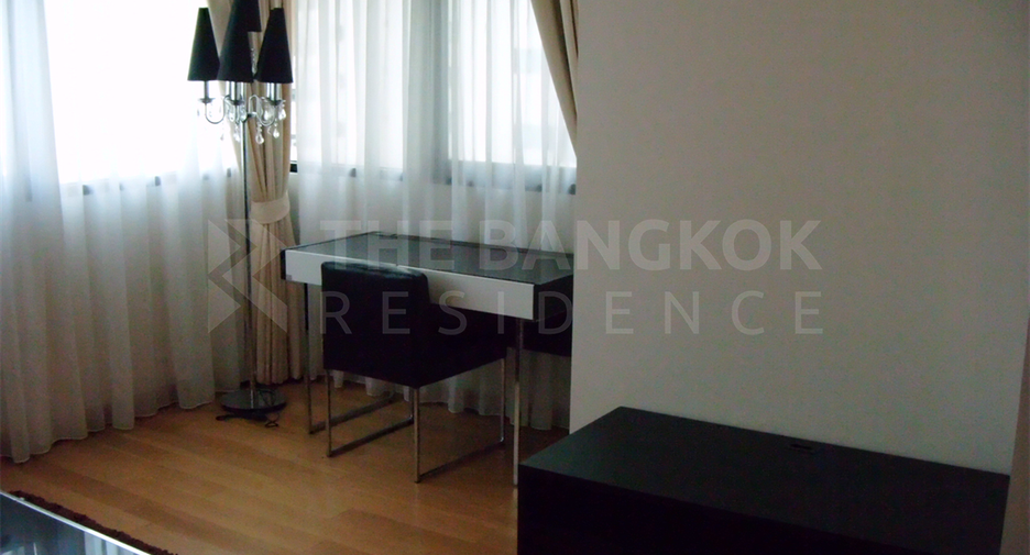 For sale 1 bed condo in Sathon, Bangkok