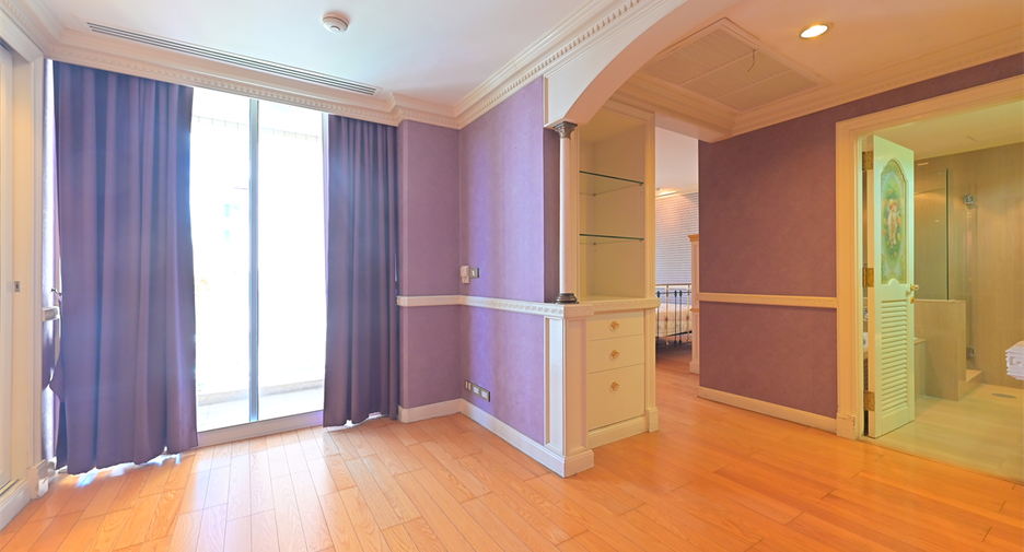 For sale 3 ベッドルーム condo in Pathum Wan, Bangkok