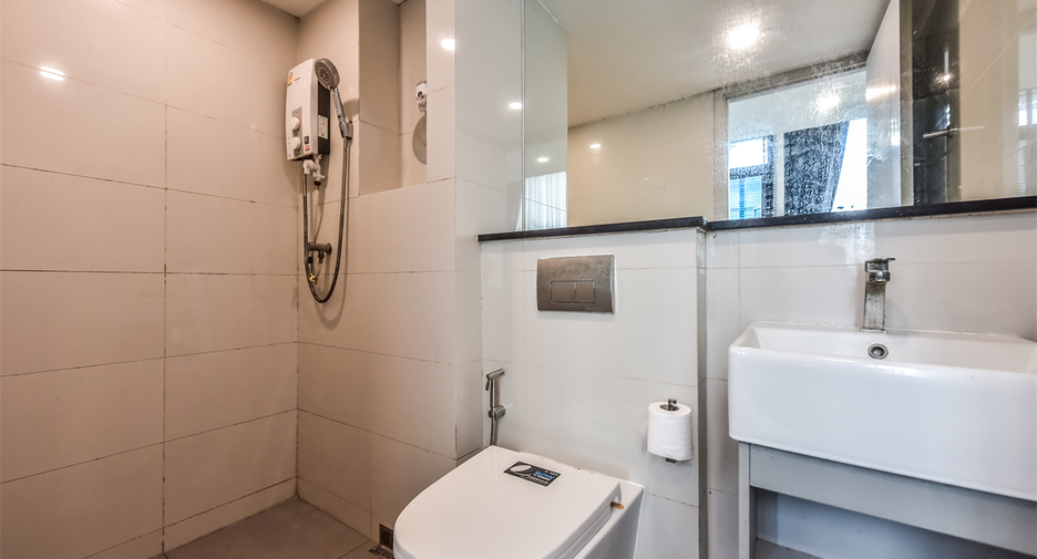 À vendre 1 chambre condo à Sathon, Bangkok