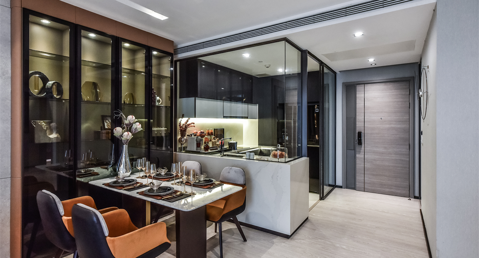 For sale 2 bedrooms condo in Khlong Toei, Bangkok