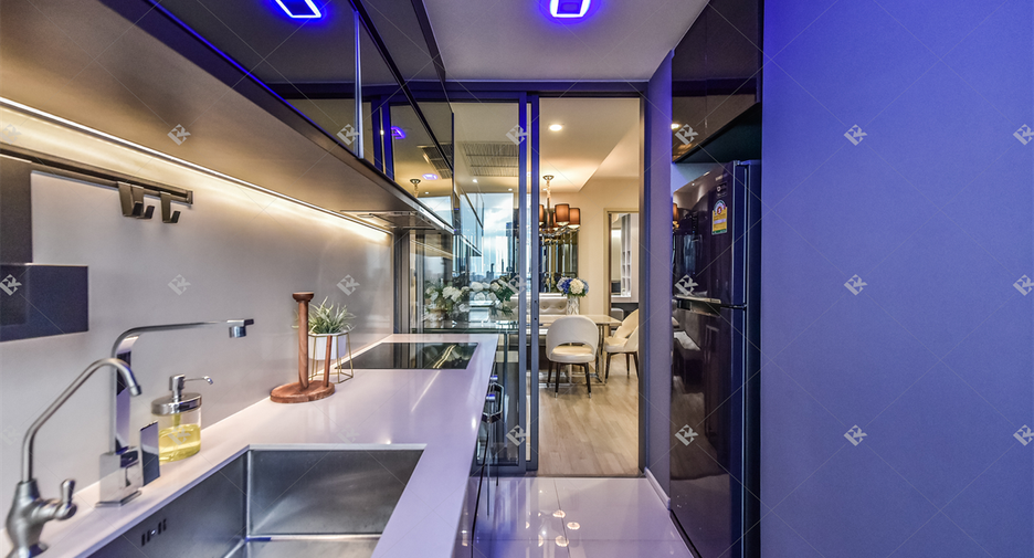 For sale 2 bedrooms condo in Sathon, Bangkok