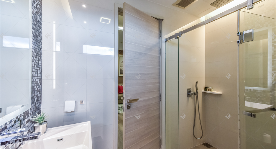 For sale 2 bedrooms condo in Sathon, Bangkok