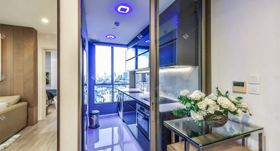 For sale 2 bedrooms condo in Sathon, Bangkok