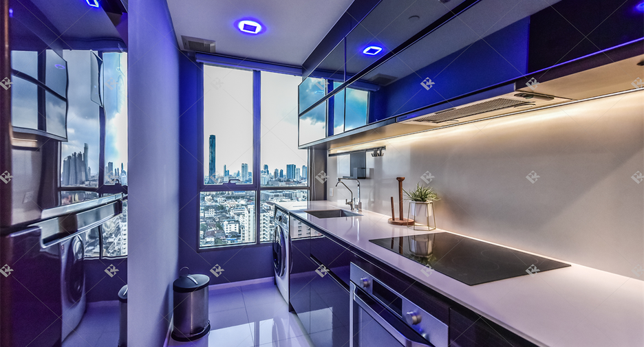 For sale 2 bedrooms condo in Sathon, Bangkok