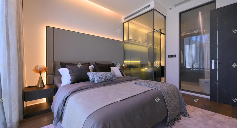 For sale 2 bedrooms condo in Watthana, Bangkok