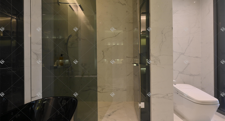 For sale 2 bedrooms condo in Watthana, Bangkok