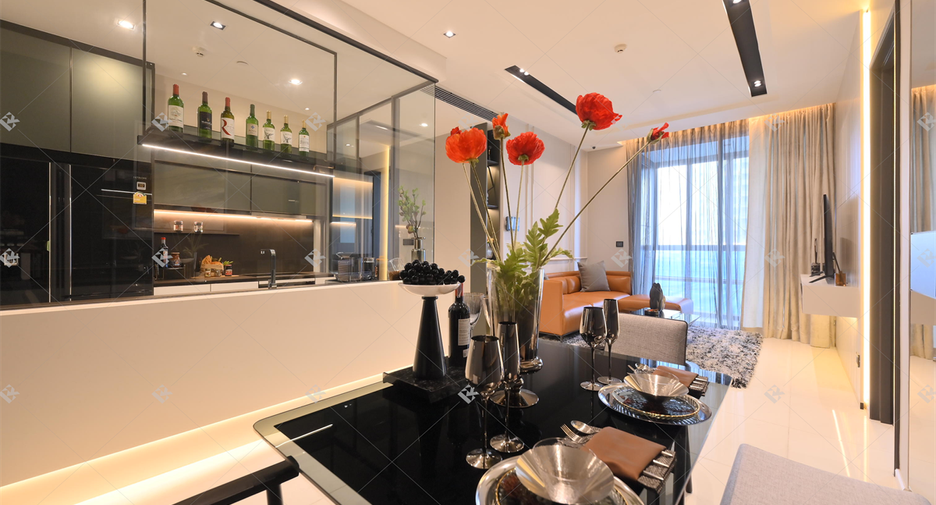 For sale 2 bedrooms condo in Watthana, Bangkok