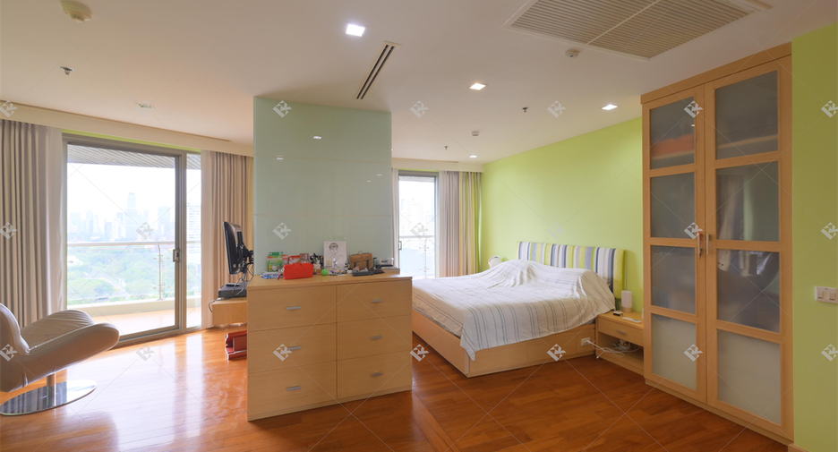 Wohnung zum Kauf mit 3 Zimmer in Khlong Toei, Bangkok