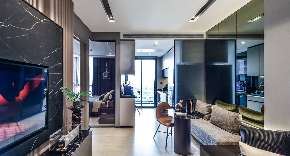 For sale 1 bed condo in Khlong Toei, Bangkok