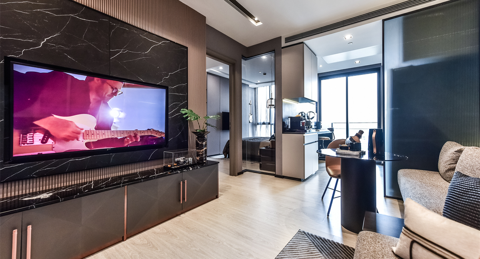 For sale 1 bed condo in Khlong Toei, Bangkok