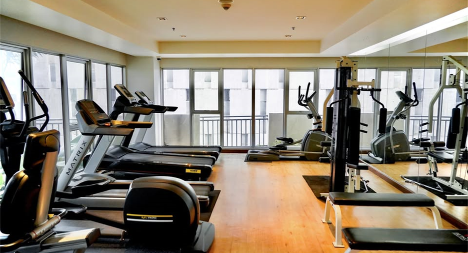 For sale 1 bed condo in Khlong Toei, Bangkok